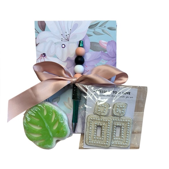 handcrafted Accessories - Handcrafted 9-Piece | Artisan Soap, Beaded Pen, Fashion Pearl Earrings & 6 Cards